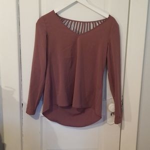 Mauve peekaboo back top